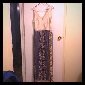 City Triangles Maxi Dress with Shorts